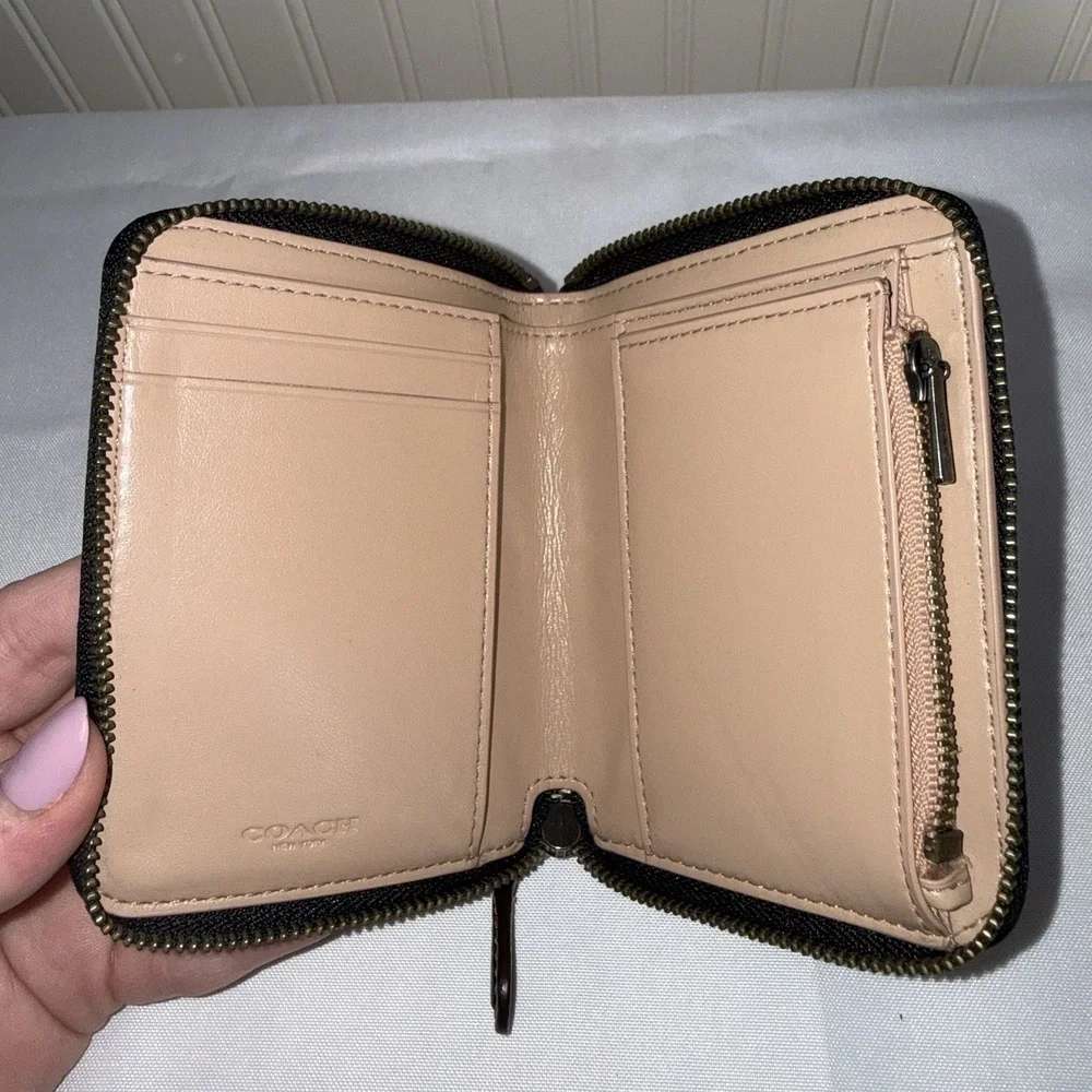 Coach Disney Snow White Olive Green Zip Around Wallet Spooky Eyes